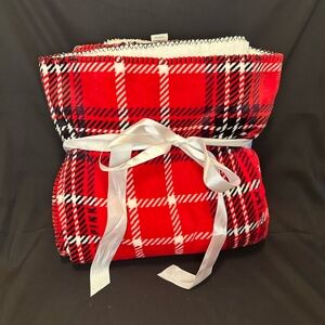 🎄🎁 PINK Victoria’s Secret Red Plaid Holiday Fleece Blanket NWOT